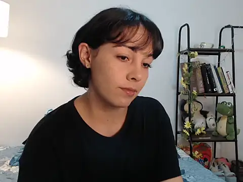 Snapshot of camii_7 chatting on 02/24/25, 09:41 camii 7 online show from 02/24/25, 09:41