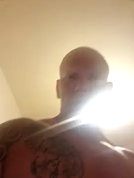 Snapshot of szaoonybyczek chatting on 11/09/25, 02:21 szaoonybyczek online show from 11/09/25, 02:21