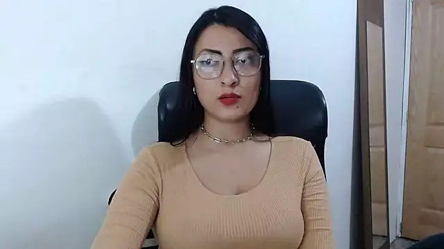 SavannaEvans001 online show from 09/11/25, 12:22