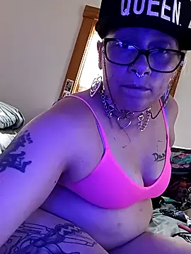 Snapshot of Sluttycatwomen chatting on 03/17/26, 10:02 Sluttycatwomen online show from 03/17/26, 10:02