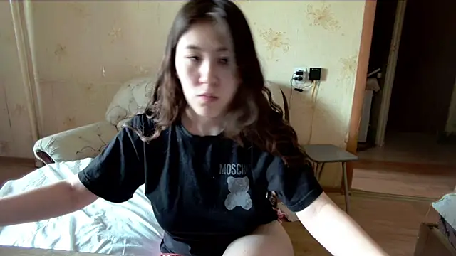 Snapshot of Riz_girl chatting on 04/01/26, 05:19 Riz girl online show from 04/01/26, 05:19