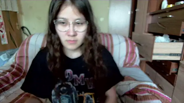 Snapshot of Riz_girl chatting on 05/01/26, 04:17 Riz girl online show from 05/01/26, 04:17