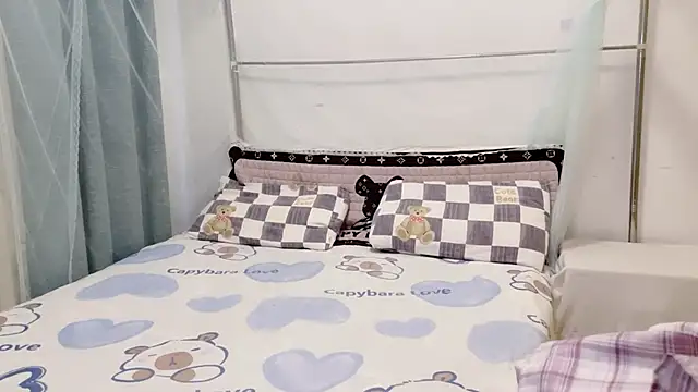 Snapshot of zqyaini chatting on 09/10/25, 02:33 zqyaini online show from 09/10/25, 02:33