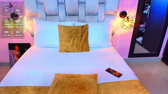 yulina xue online show from 11/19/25, 09:26