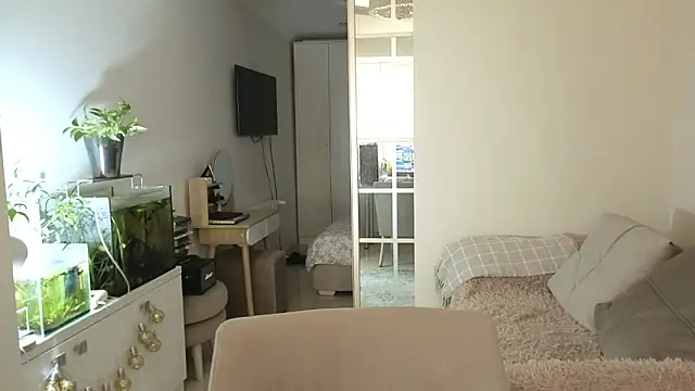 remirann  online show from 03/18/26, 01:47