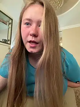 Snapshot of remirann_ chatting on 06/30/26, 11:44 remirann online show from 06/30/26, 11:44