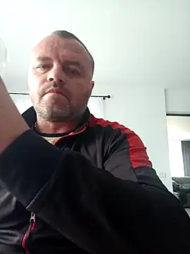 Snapshot of Adry1986 chatting on 09/30/25, 10:42 Adry1986 online show from 09/30/25, 10:42