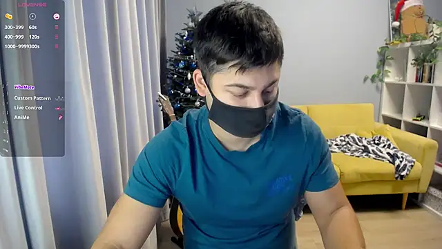 Snapshot of Tomguys chatting on 12/17/25, 07:03 Tomguys online show from 12/17/25, 07:03