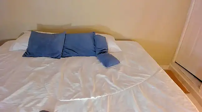 rosaaliiaa1 online show from 12/31/24, 01:57