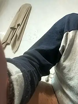 juandi21cm online show from 11/22/25, 07:29