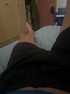 Snapshot of TropicalCold chatting on 04/10/26, 06:12 TropicalCold online show from 04/10/26, 06:12