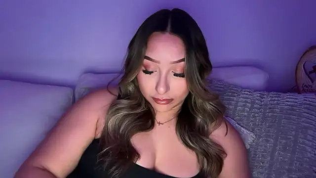 Snapshot of lustfulsmiles chatting on 04/07/26, 12:05 lustfulsmiles online show from 04/07/26, 12:05