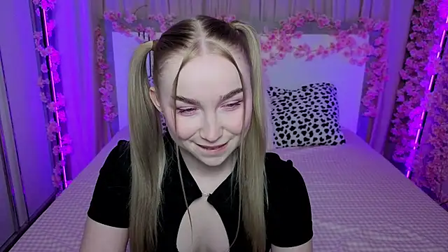 Snapshot of LilyStarlight chatting on 04/06/26, 03:37 LilyStarlight online show from 04/06/26, 03:37