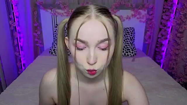 Snapshot of LilyStarlight chatting on 05/02/26, 04:50 LilyStarlight online show from 05/02/26, 04:50
