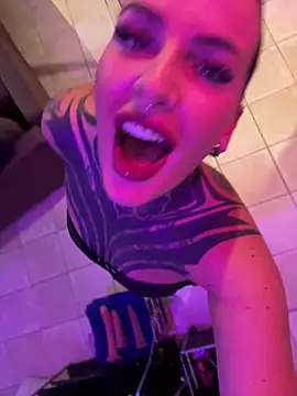 InkedBiitch online show from 11/07/25, 03:56