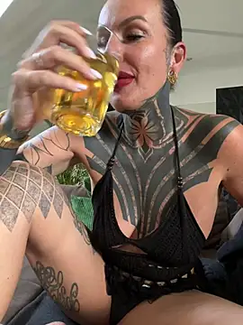 Snapshot of InkedBiitch chatting on 07/01/26, 01:34 InkedBiitch online show from 07/01/26, 01:34