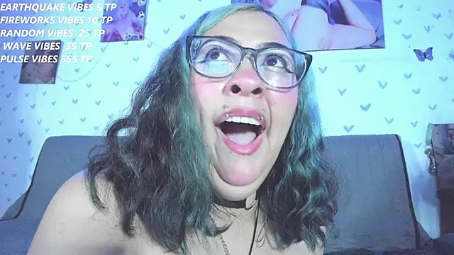 Snapshot of OnlyBluex chatting on 01/08/25, 07:34 OnlyBluex online show from 01/08/25, 07:34