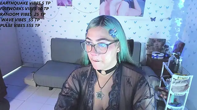 Snapshot of OnlyBluex chatting on 01/14/25, 02:29 OnlyBluex online show from 01/14/25, 02:29