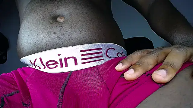 Snapshot of MAXJONES_2 chatting on 03/27/26, 07:13 MAXJONES 2 online show from 03/27/26, 07:13