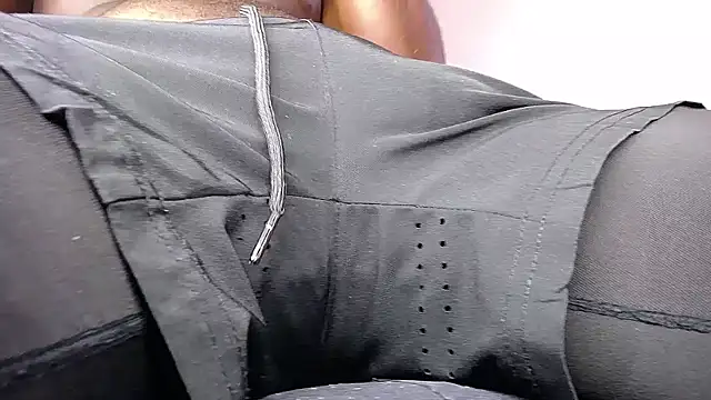 Snapshot of MAXJONES_2 chatting on 04/09/26, 08:36 MAXJONES 2 online show from 04/09/26, 08:36