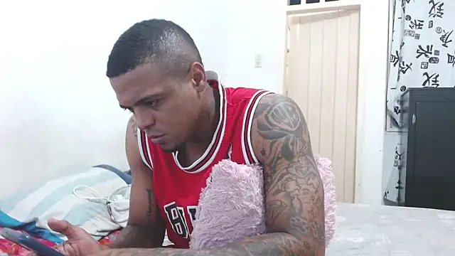 hot and naughty latin online show from 02/21/25, 10:28