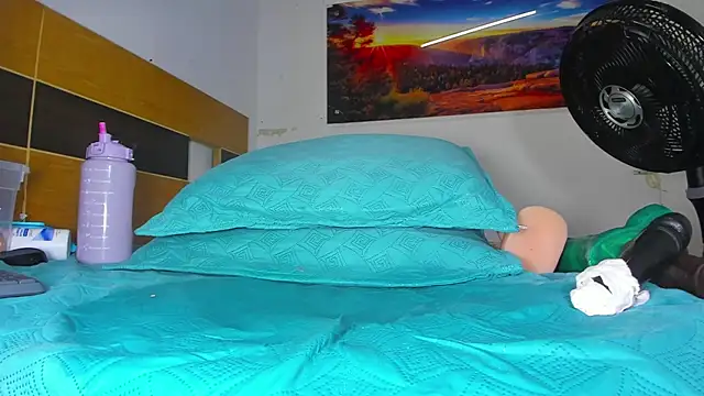 Snapshot of _ebony-queen_ chatting on 03/05/25, 06:12 ebony-queen online show from 03/05/25, 06:12