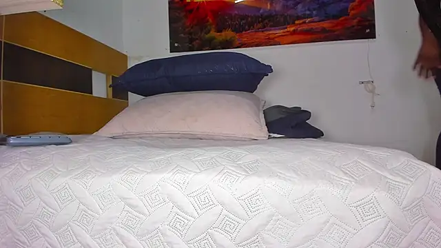 Snapshot of _ebony-queen_ chatting on 03/21/25, 11:55 ebony-queen online show from 03/21/25, 11:55