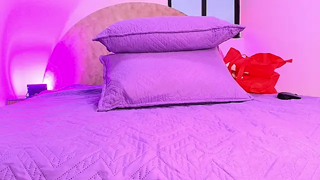 Snapshot of _ebony-queen_ chatting on 11/19/25, 11:54 ebony-queen online show from 11/19/25, 11:54