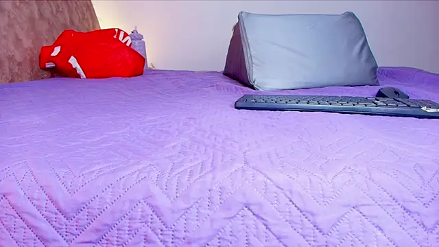 Snapshot of _ebony-queen_ chatting on 11/30/25, 12:09 ebony-queen online show from 11/30/25, 12:09