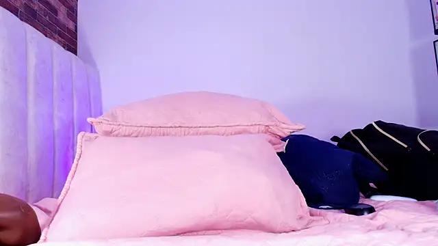 Snapshot of _ebony-queen_ chatting on 06/11/26, 03:04 ebony-queen online show from 06/11/26, 03:04