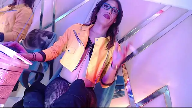 StefyFerrer online show from 10/22/25, 02:45