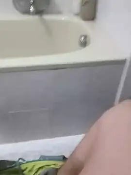 Snapshot of manuel9428 chatting on 02/12/25, 10:15 manuel9428 online show from 02/12/25, 10:15