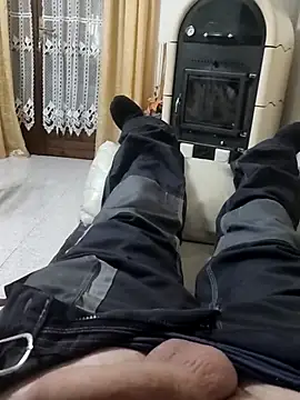 Snapshot of manuel9428 chatting on 02/22/25, 02:08 manuel9428 online show from 02/22/25, 02:08