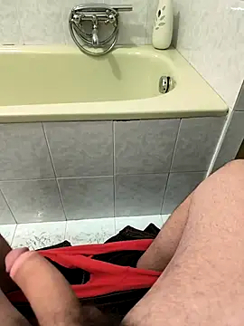 Snapshot of manuel9428 chatting on 11/15/25, 06:15 manuel9428 online show from 11/15/25, 06:15