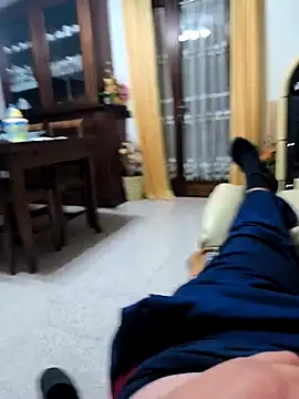 Snapshot of manuel9428 chatting on 11/19/25, 09:48 manuel9428 online show from 11/19/25, 09:48