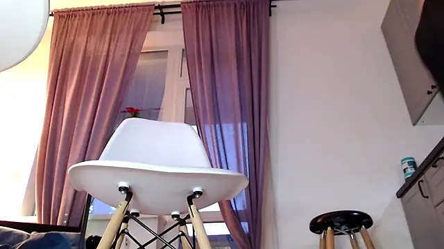 MadameKatrina online show from 12/31/24, 06:48