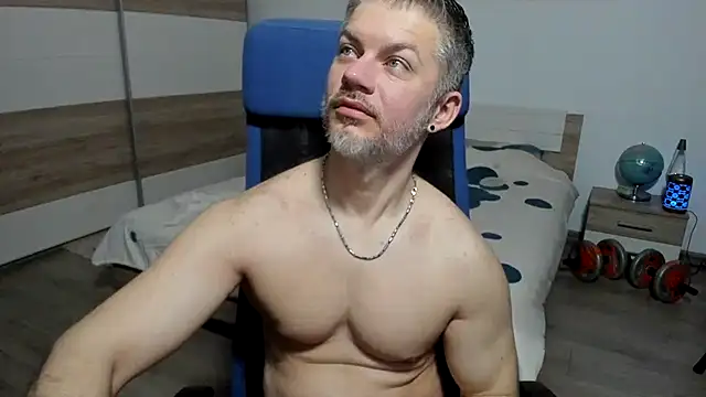 Snapshot of RobbyShawz chatting on 04/19/26, 05:07 RobbyShawz online show from 04/19/26, 05:07
