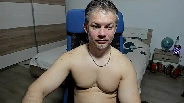 Snapshot of RobbyShawz chatting on 04/20/26, 04:15 RobbyShawz online show from 04/20/26, 04:15