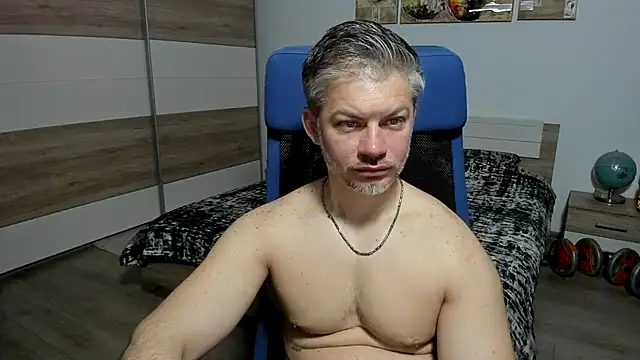 Snapshot of RobbyShawz chatting on 04/23/26, 04:46 RobbyShawz online show from 04/23/26, 04:46