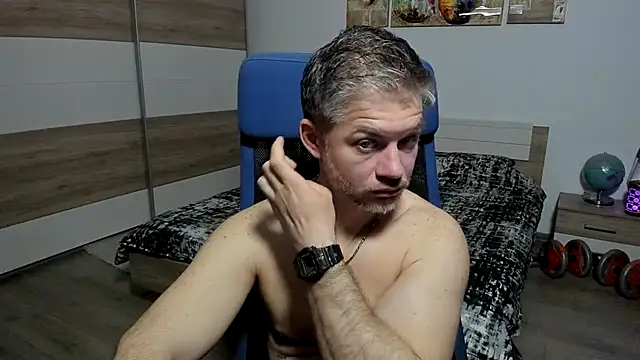 Snapshot of RobbyShawz chatting on 04/24/26, 04:26 RobbyShawz online show from 04/24/26, 04:26