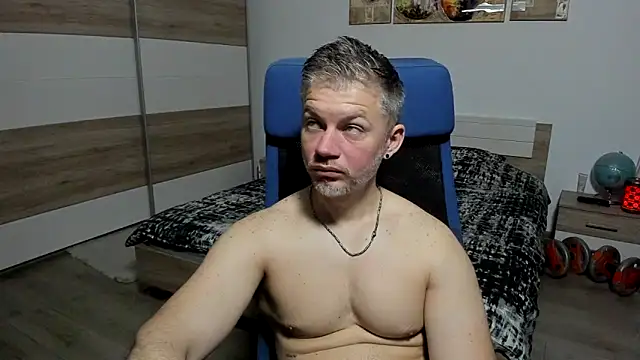 Snapshot of RobbyShawz chatting on 05/21/26, 04:30 RobbyShawz online show from 05/21/26, 04:30