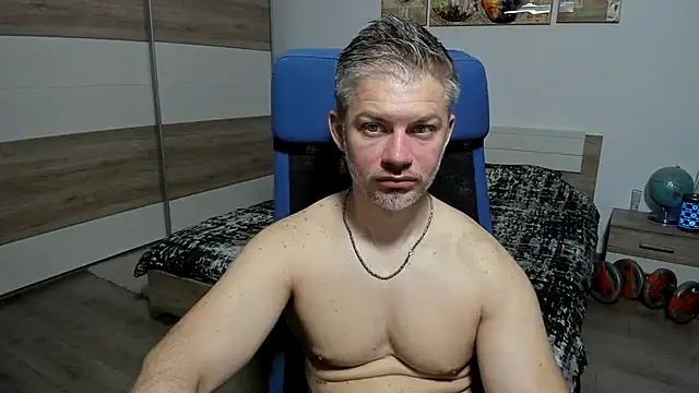 Snapshot of RobbyShawz chatting on 05/22/26, 03:57 RobbyShawz online show from 05/22/26, 03:57