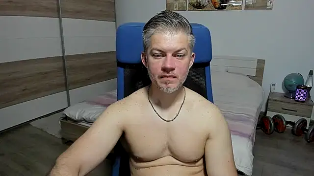 Snapshot of RobbyShawz chatting on 05/27/26, 04:31 RobbyShawz online show from 05/27/26, 04:31