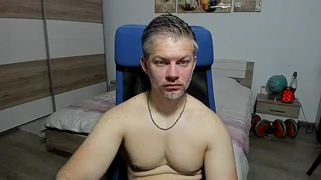Snapshot of RobbyShawz chatting on 06/05/26, 03:57 RobbyShawz online show from 06/05/26, 03:57
