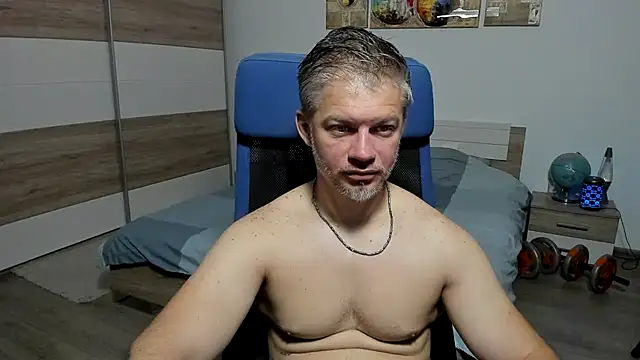 Snapshot of RobbyShawz chatting on 06/15/26, 04:25 RobbyShawz online show from 06/15/26, 04:25