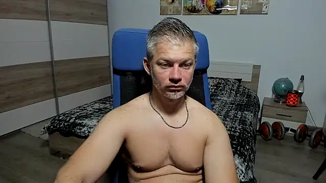 Snapshot of RobbyShawz chatting on 06/30/26, 04:24 RobbyShawz online show from 06/30/26, 04:24