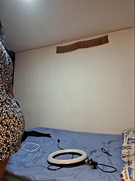 Natashariley1 online show from 12/11/24, 10:14