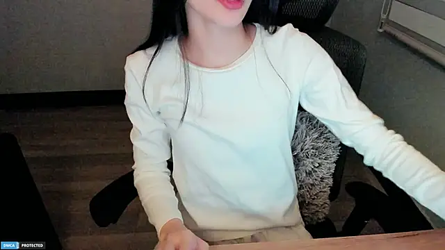 Snapshot of Ayase_momo chatting on 01/20/25, 01:50 Ayase momo online show from 01/20/25, 01:50
