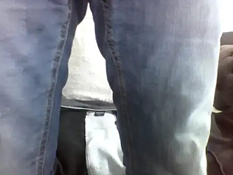 Snapshot of Cezar993 chatting on 02/13/25, 06:41 Cezar993 online show from 02/13/25, 06:41