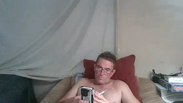 Snapshot of xykenrah@xh chatting on 03/27/26, 06:18 xykenrahxh online show from 03/27/26, 06:18